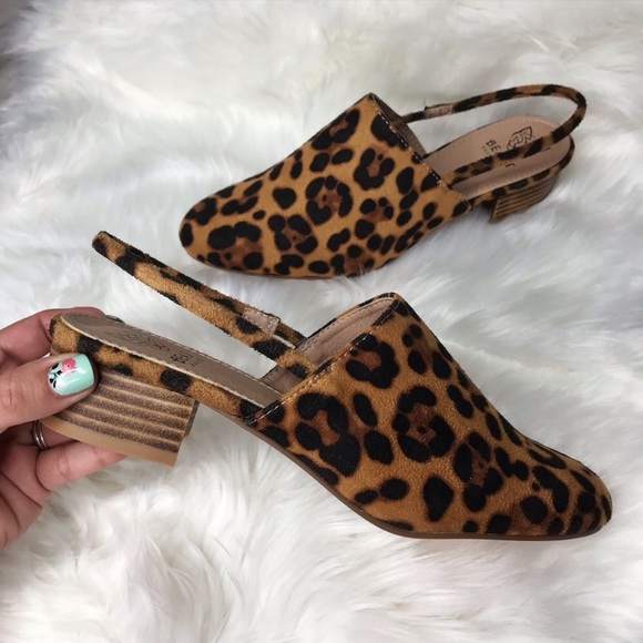 the brazilian boutique Shoes - LAST PAIR size 10❗️LEOPARD VEGAN slip on mules